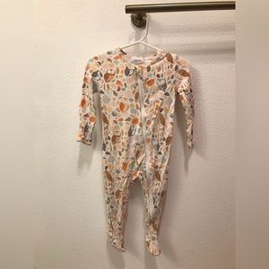 Bamboo Footie zipper pajamas 6-9 months // great condition no flaws to note!